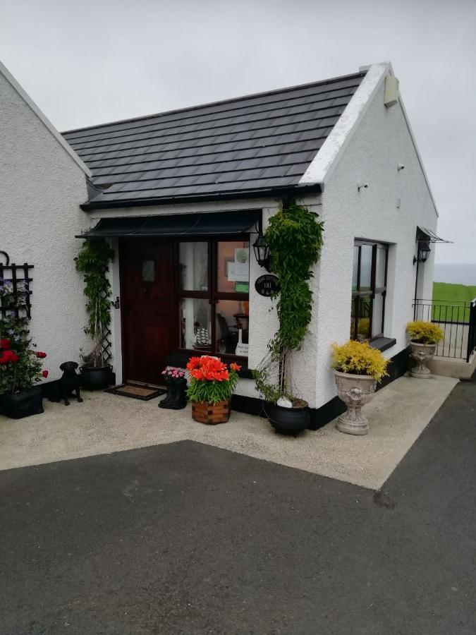 Craig Cottage Self-Catering Бушмилс Экстерьер фото
